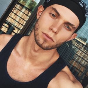 Meet your Posher, Dylan